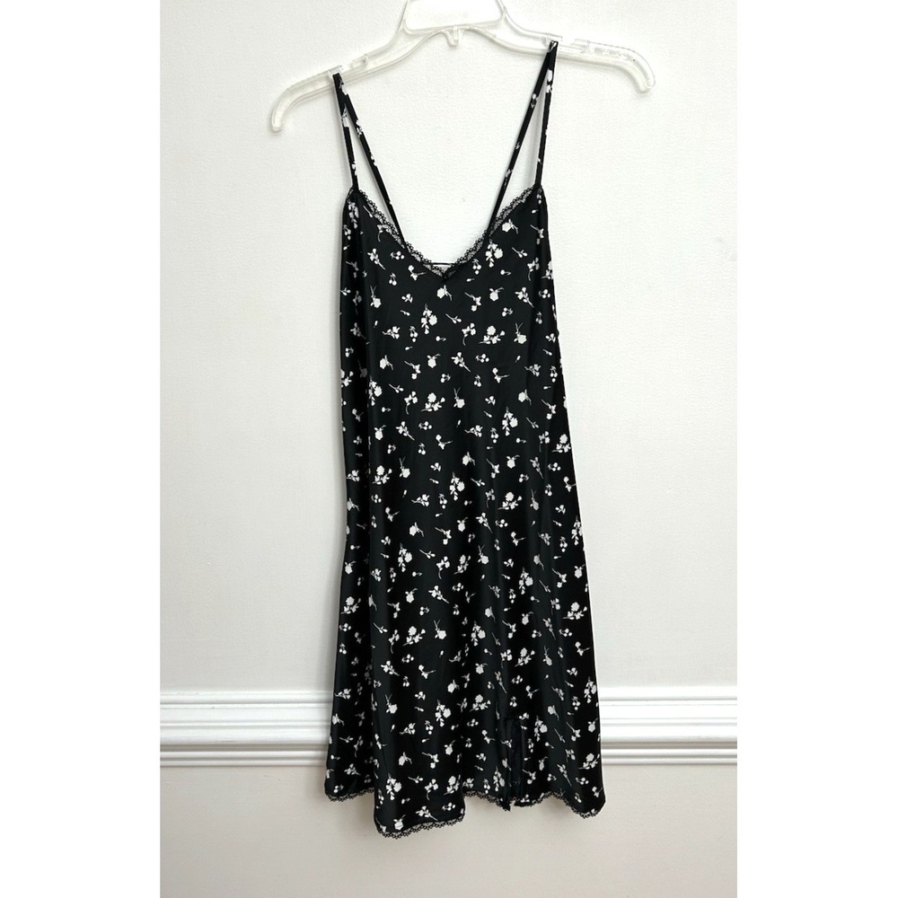 Wild Fable Slip Dress Women's Sz M Black Floral V-Neck Adjustable Strap Sexy Y2K
